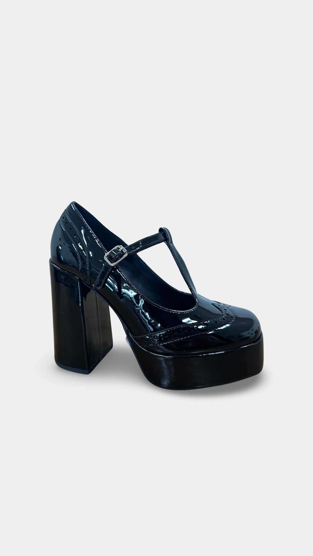Delicious Nimble Mary Jane Platform Heel