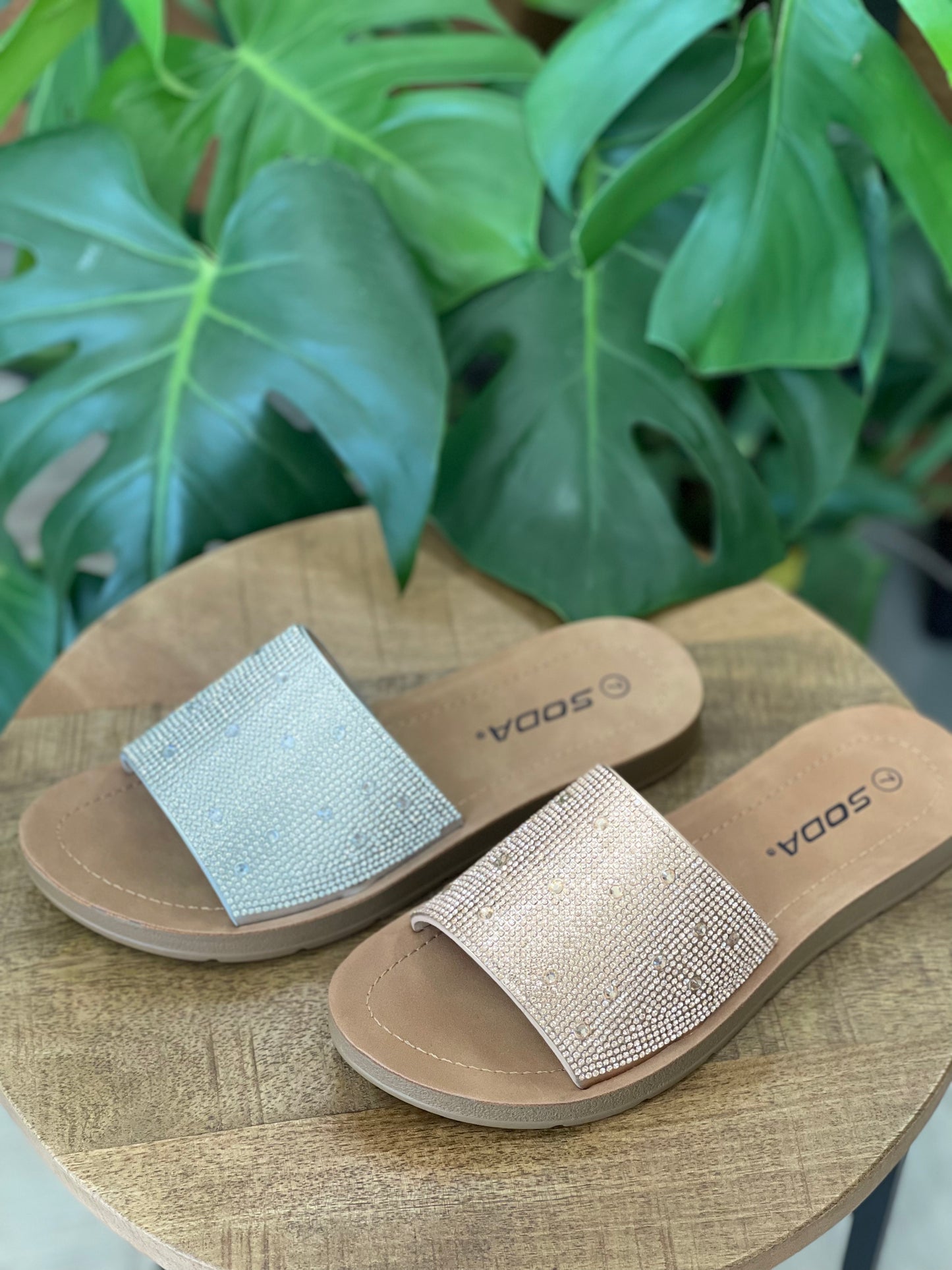 Soda Value Rhinesone Sandal