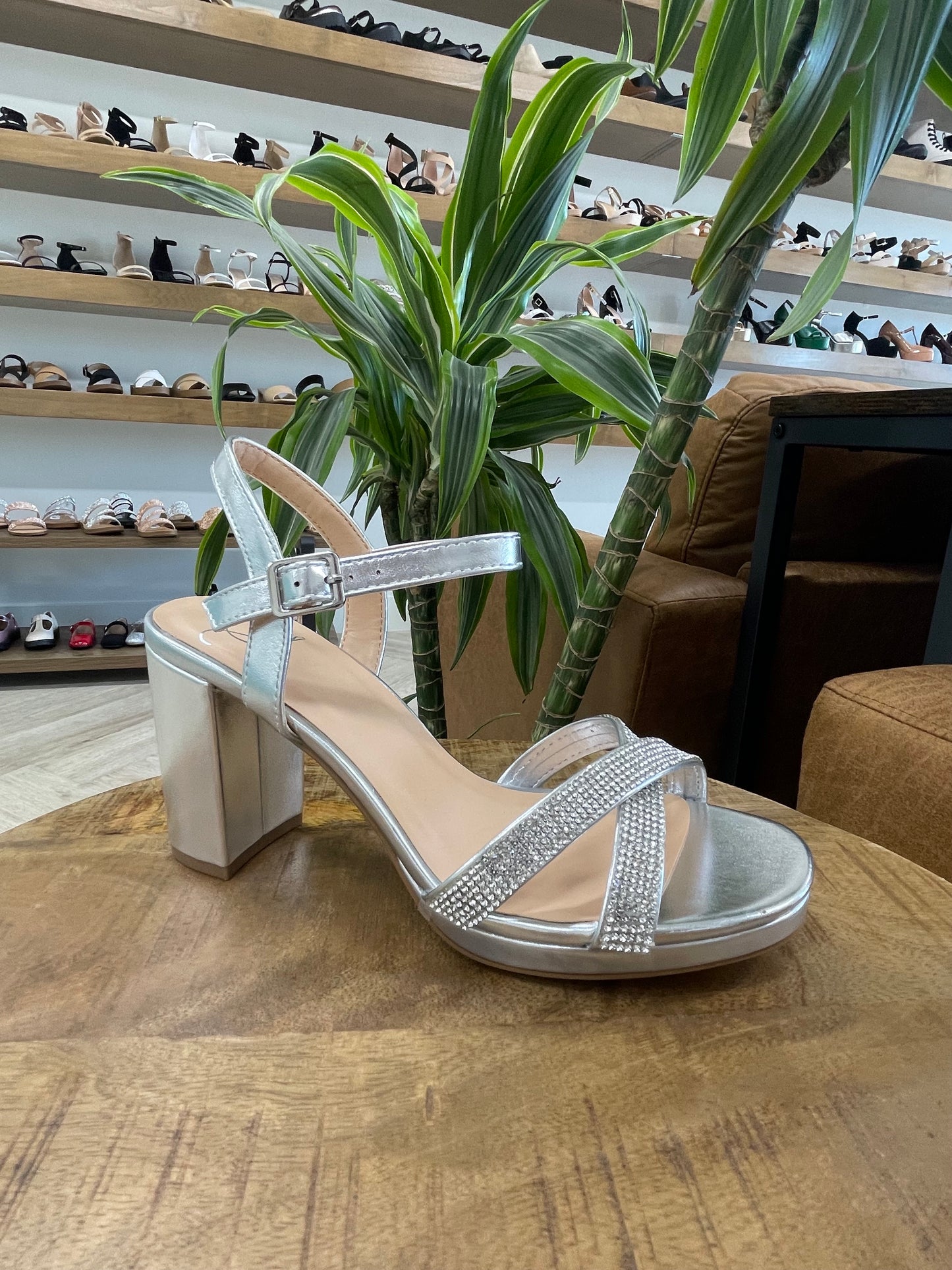 Delicious Fatima Rhinestone Platform Heel