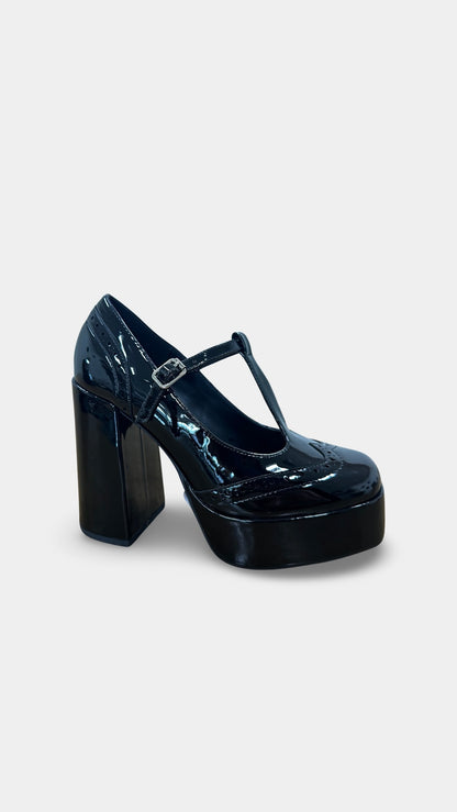 Delicious Nimble Mary Jane Platform Heel