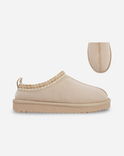 Load image into Gallery viewer, Soda Simmon Clog Slippers
