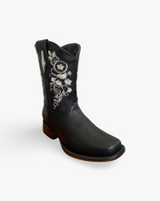 Load image into Gallery viewer, Arles JB14-01 Flores Boot - Short
