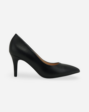 Load image into Gallery viewer, Soda Coen Pointy Toe Pumps
