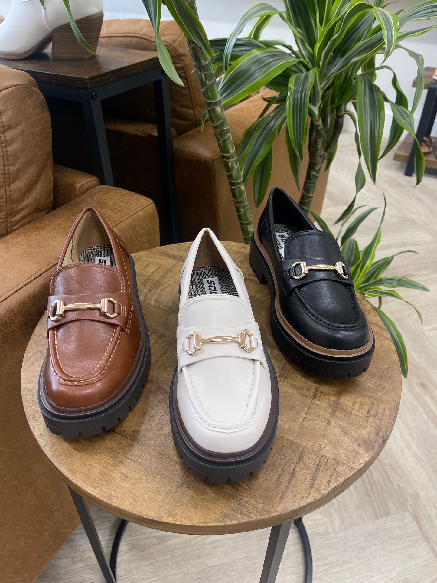 Soda Theos Platform Loafer