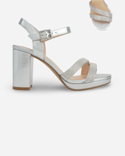 Load image into Gallery viewer, Delicious Merlot Rhinestone Platform Heel
