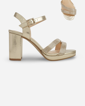 Load image into Gallery viewer, Delicious Merlot Rhinestone Platform Heel
