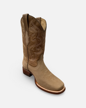 Load image into Gallery viewer, Quincy Q8126231 Tan Square Toe Men Boot
