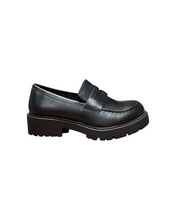 Load image into Gallery viewer, Soda Hender Chunky Loafer
