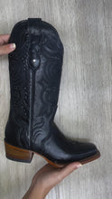 Load and play video in Gallery viewer, Arles Stephanie Women Western Boot
