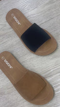 Load and play video in Gallery viewer, Soda Efron Slide Sandal
