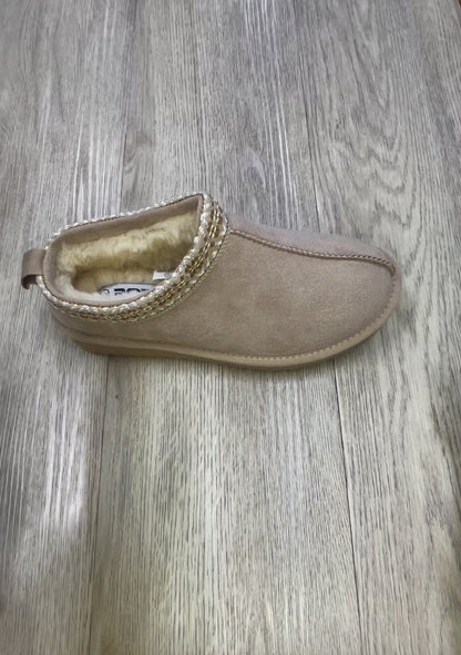 Soda Simmon Clog Slippers