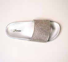 Load image into Gallery viewer, Forever Vision-07 Slip On Sandal
