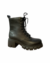 Load image into Gallery viewer, Soda Tundra Boot
