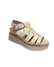 Load image into Gallery viewer, Soda Pullout Platform Sandal
